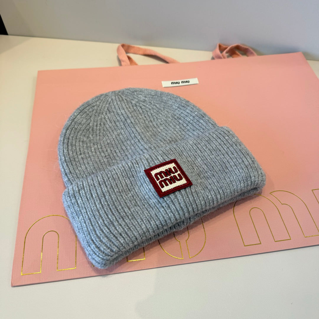 mm Knit Beanie in Grey